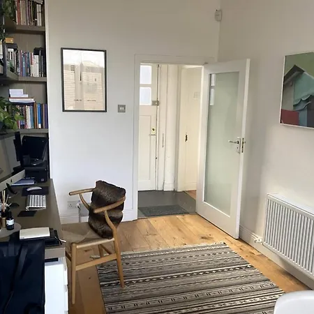 Restful 1bd Flat In Daire Dublin