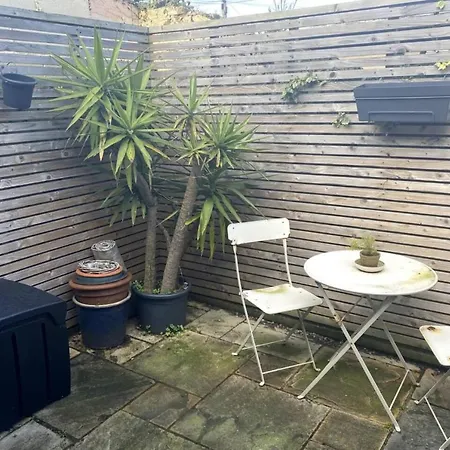 Daire Restful 1bd Flat In